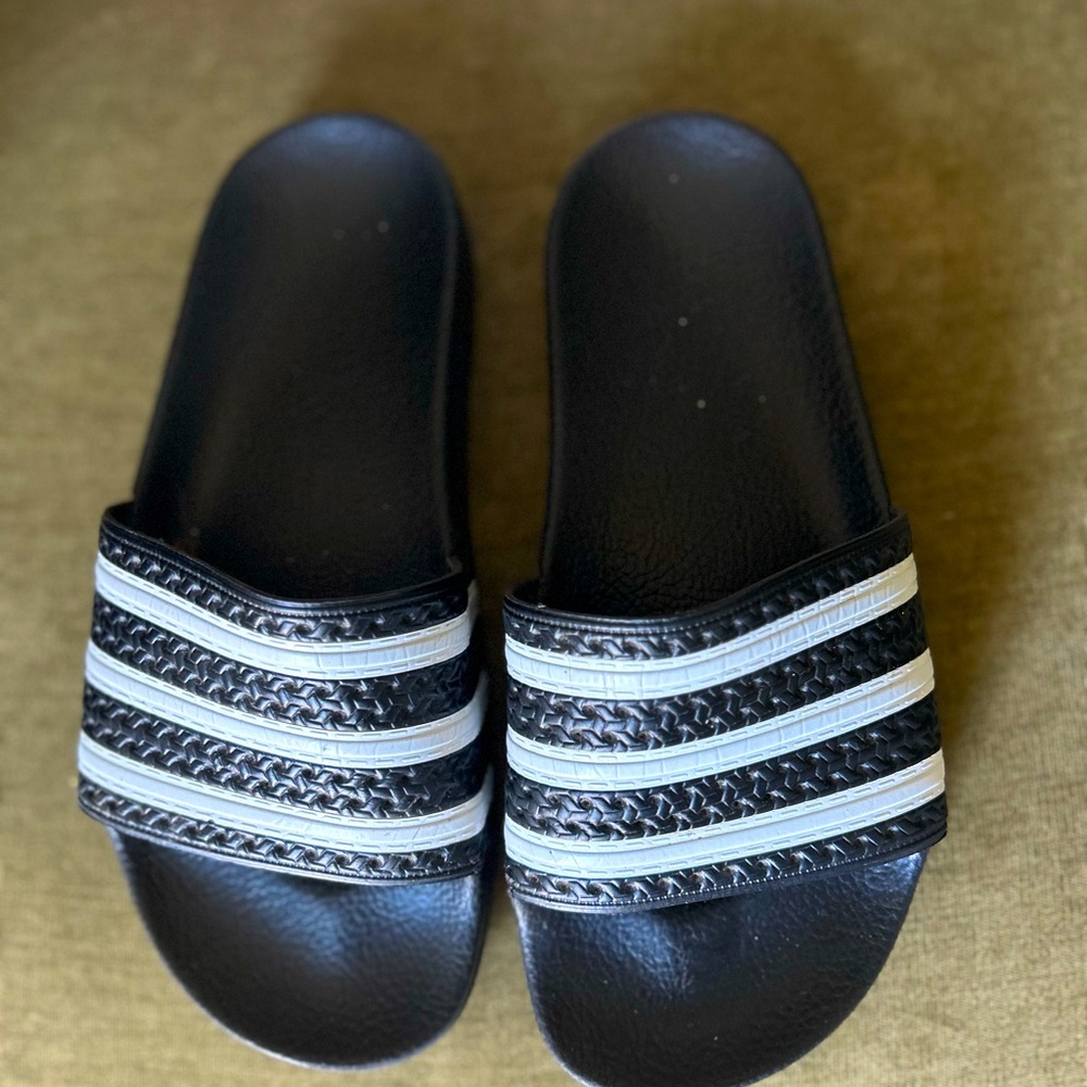ADIDAS YOUTH SLIDES - Picture 3 of 5